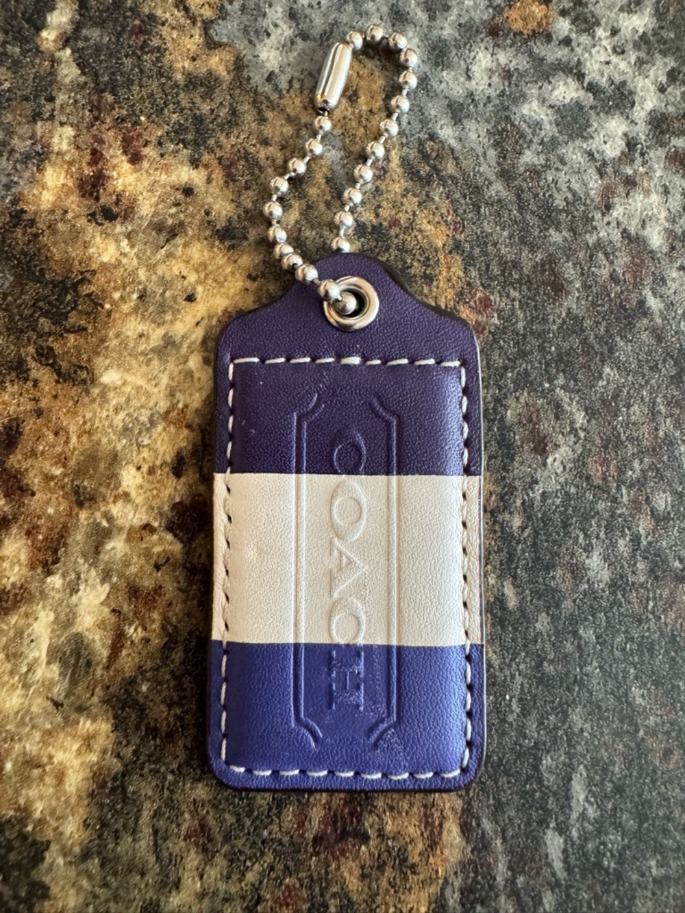 Coach 3” XL purple & white leather hangtag